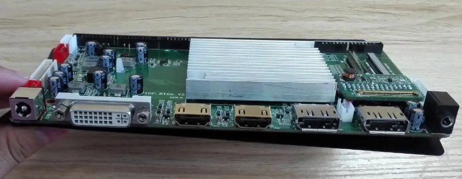 lvds接口可以接lcd屏幕吗-LVDS接口的特点、优势以及与LCD屏幕的兼容性