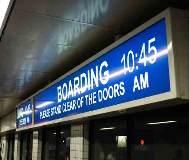 地铁车载上的条形LCD工控液晶显示屏 cover image