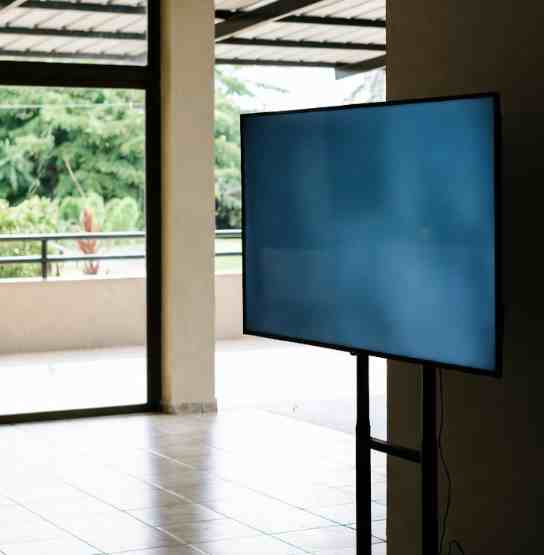 高亮工业液晶屏应用于温室环境控制设备的阳光下可读解决方案 cover image